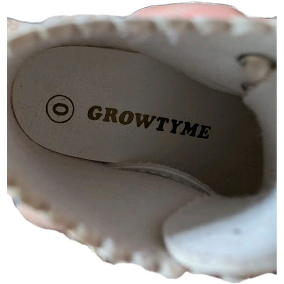 Vintage Baby Shoes Lot- White Leather With Bells, Canvas, Fur Booties - Picture 4 of 4